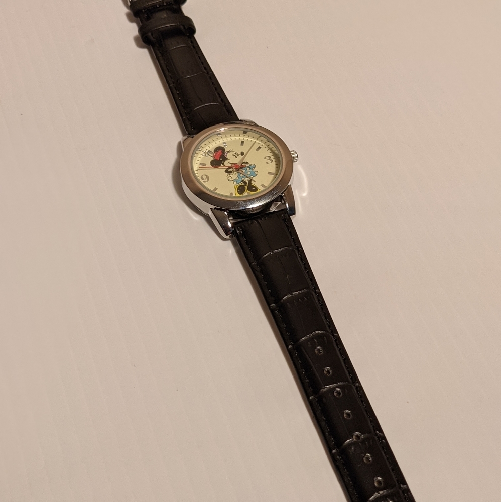 Disney Mini Mouse Watch - Picture 2 of 4